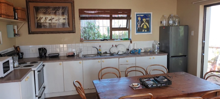 To Let 1 Bedroom Property for Rent in Wavecrest Eastern Cape